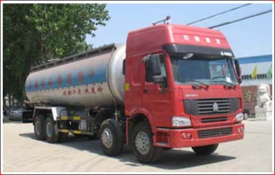 斯太爾前四后八粉料物料運(yùn)輸車(chē)